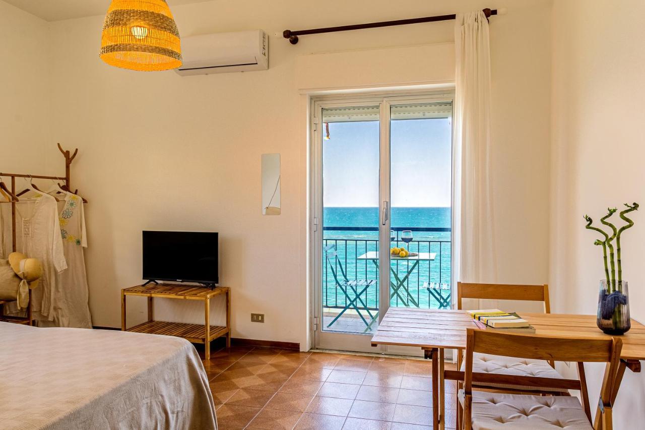 Mari Sea Home Giardini Naxos Exterior photo
